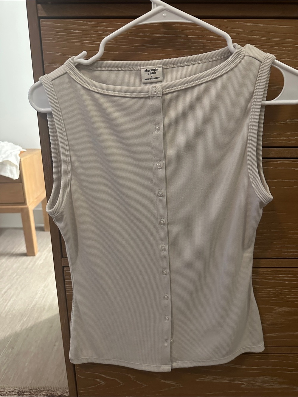 Abercrombie & Fitch Cream Ribbed Button-Front Sleeveless Tank